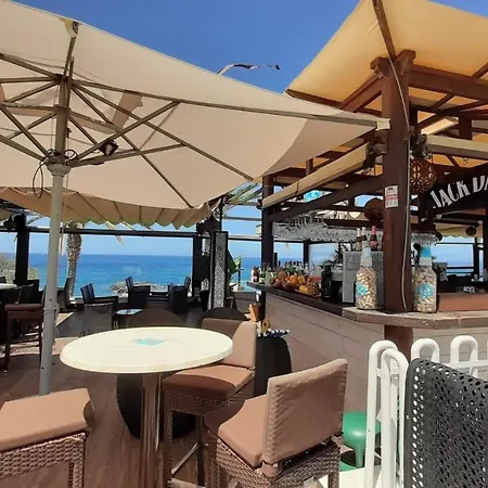 In Perfect Location Apartment *